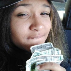 Meet your Posher, Leah